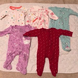 Baby pajamas/body suits